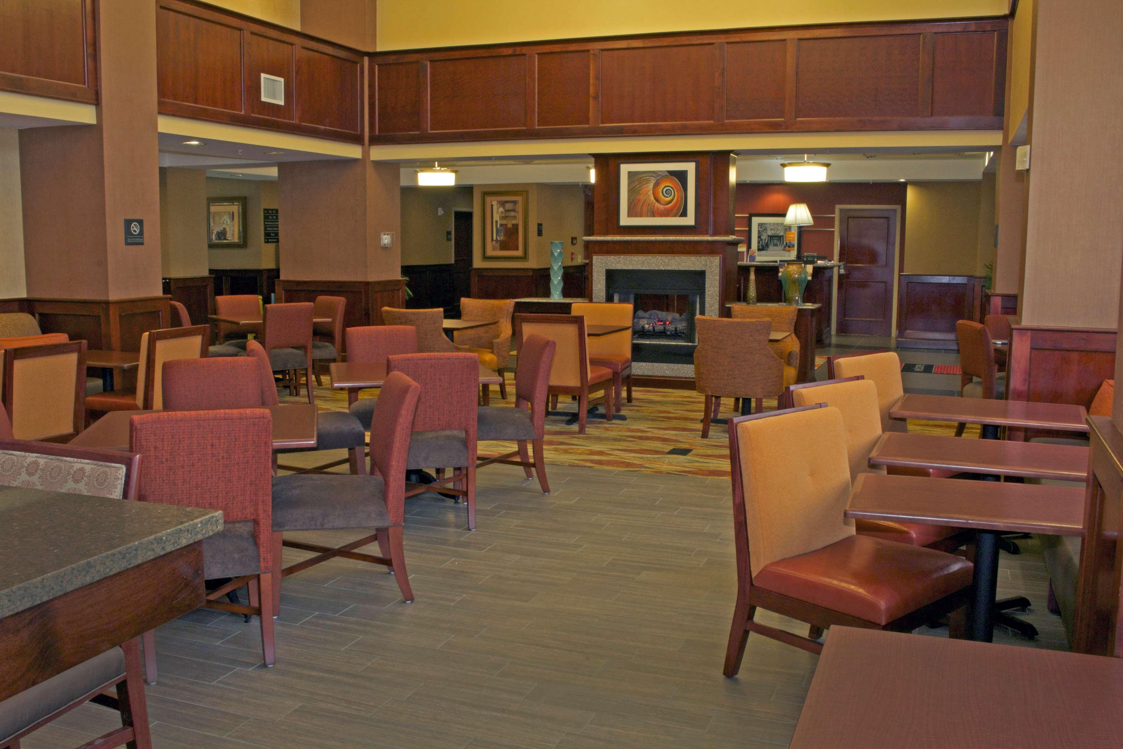 Hampton Inn & Suites Norfolk-Airport Luaran gambar