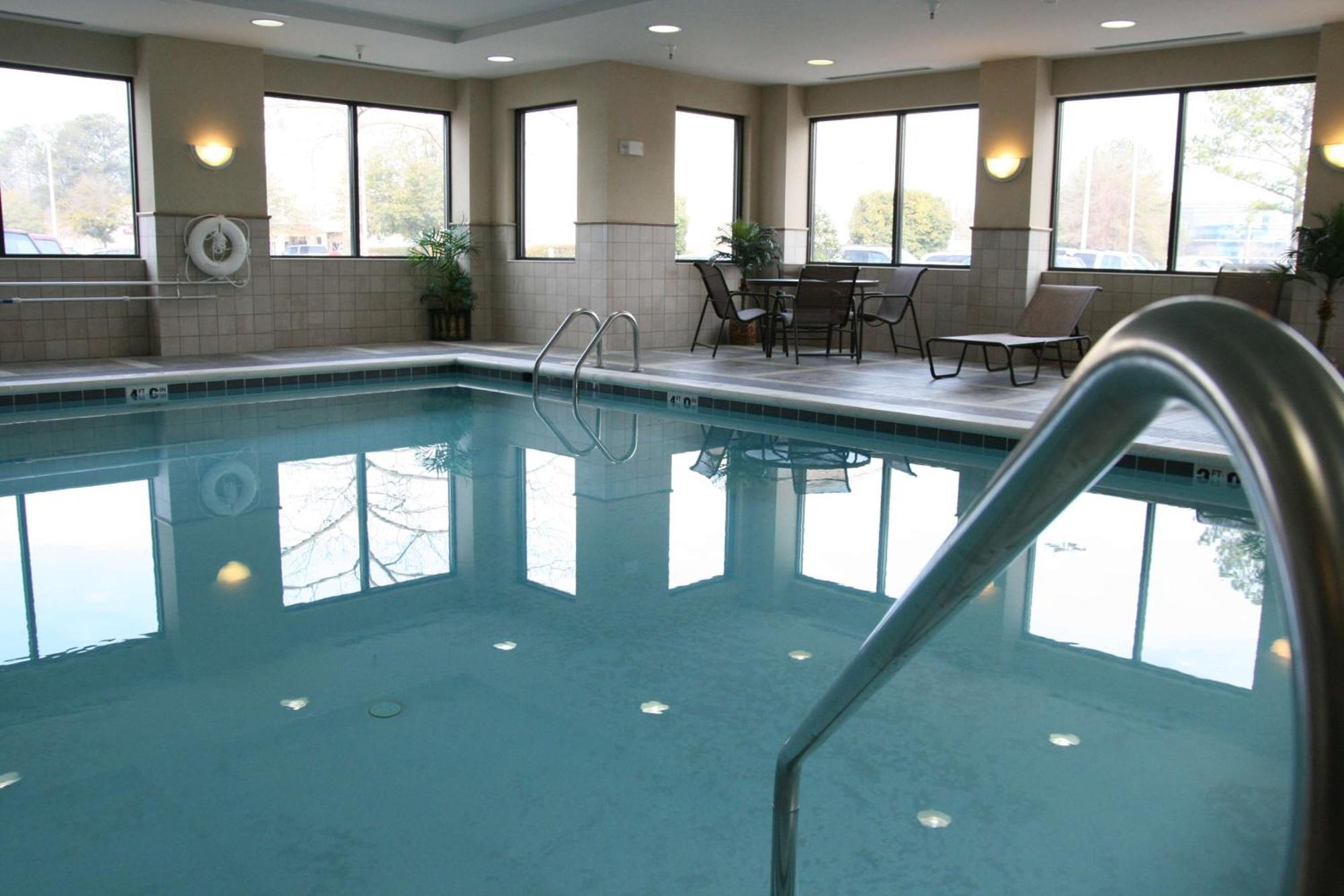 Hampton Inn & Suites Norfolk-Airport Luaran gambar